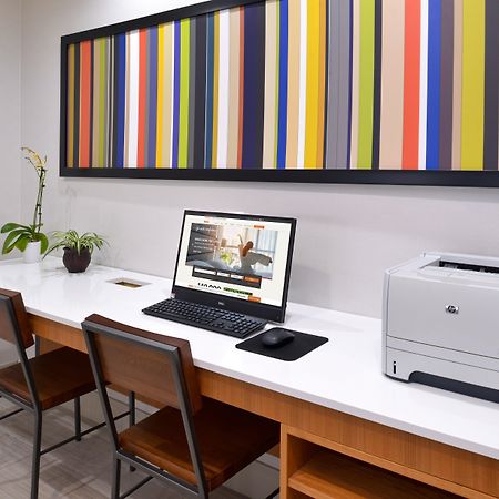 Holiday Inn Express Lodi By Ihg Bagian luar foto