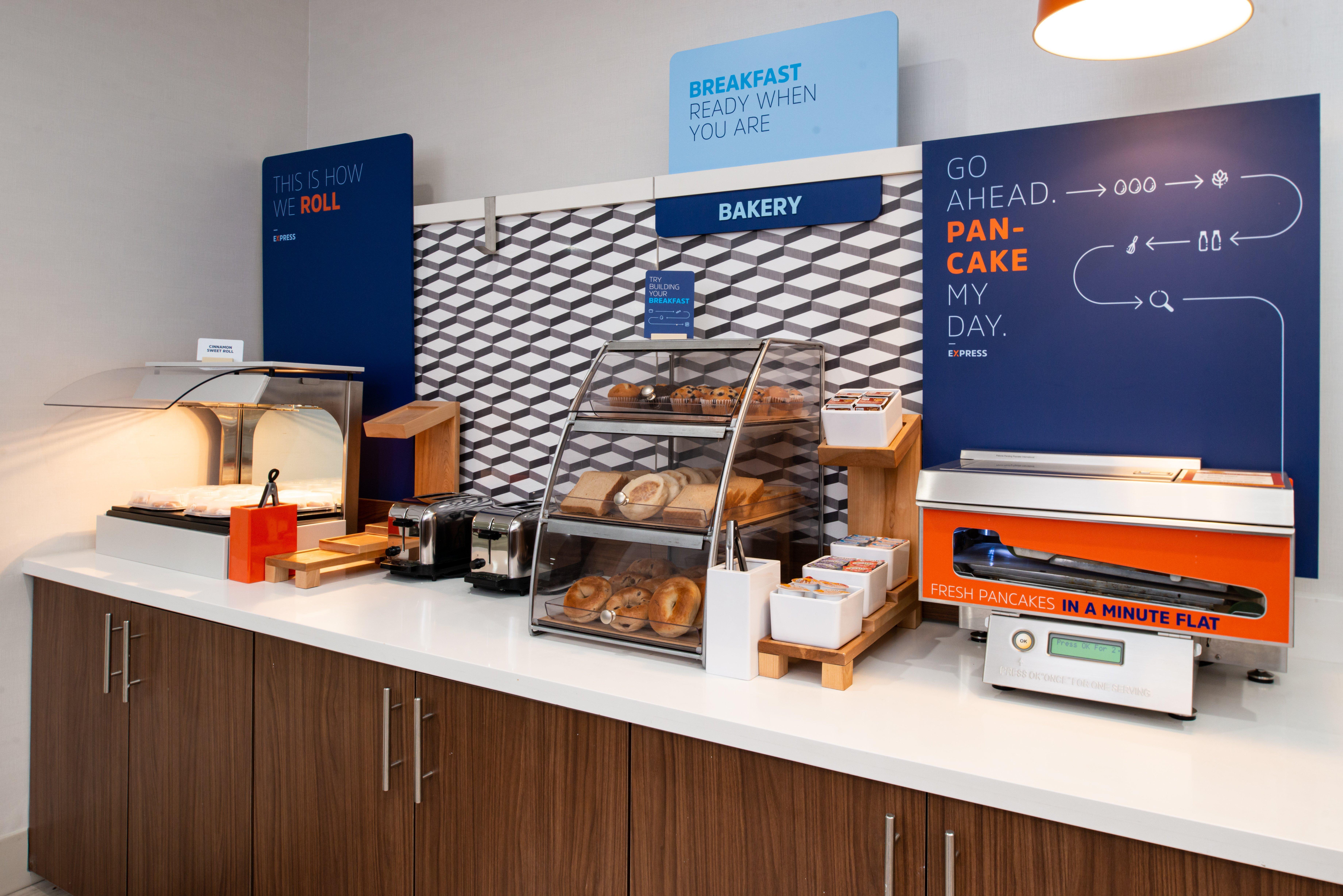 Holiday Inn Express Lodi By Ihg Bagian luar foto