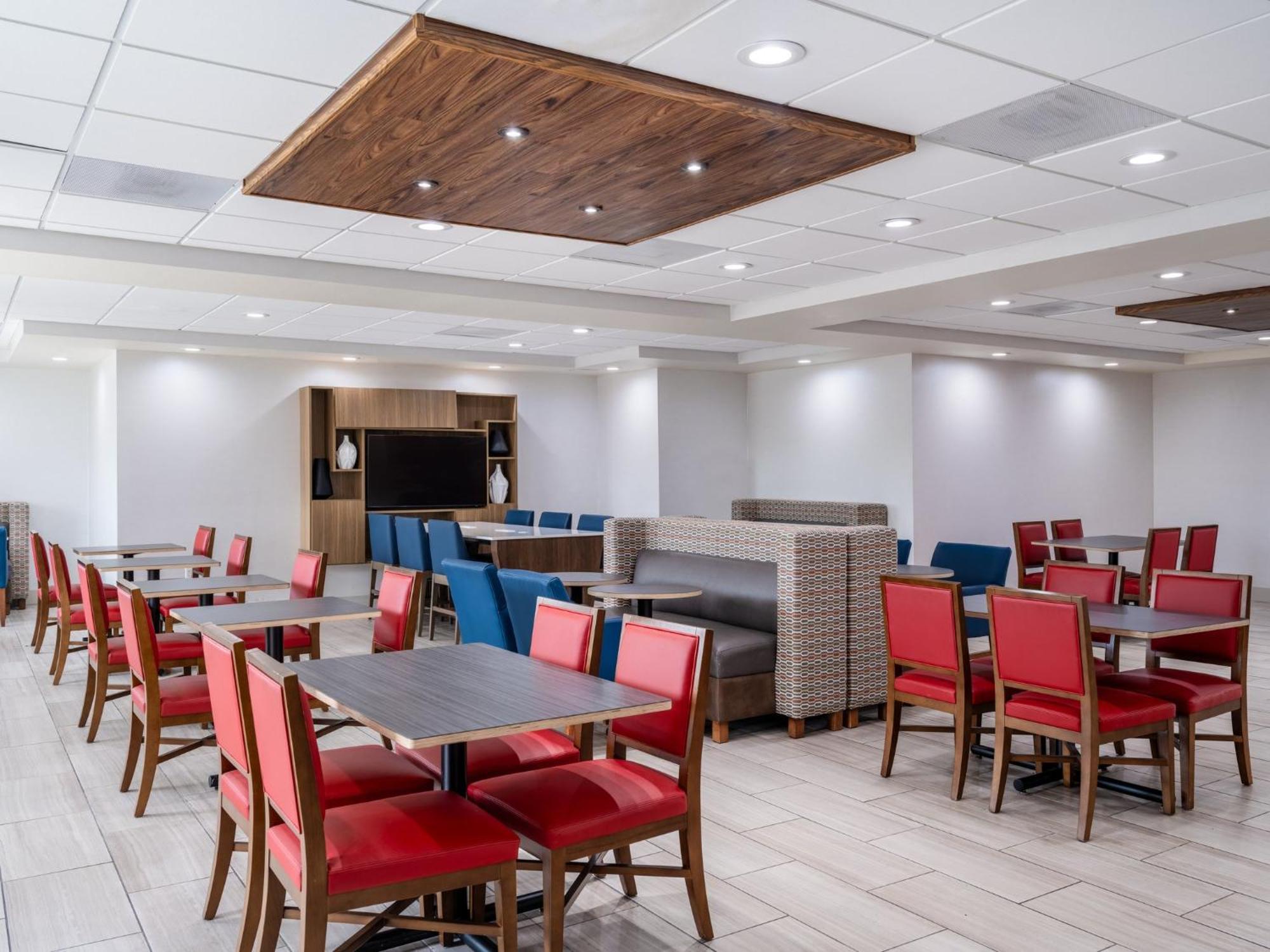 Holiday Inn Express Lodi By Ihg Bagian luar foto