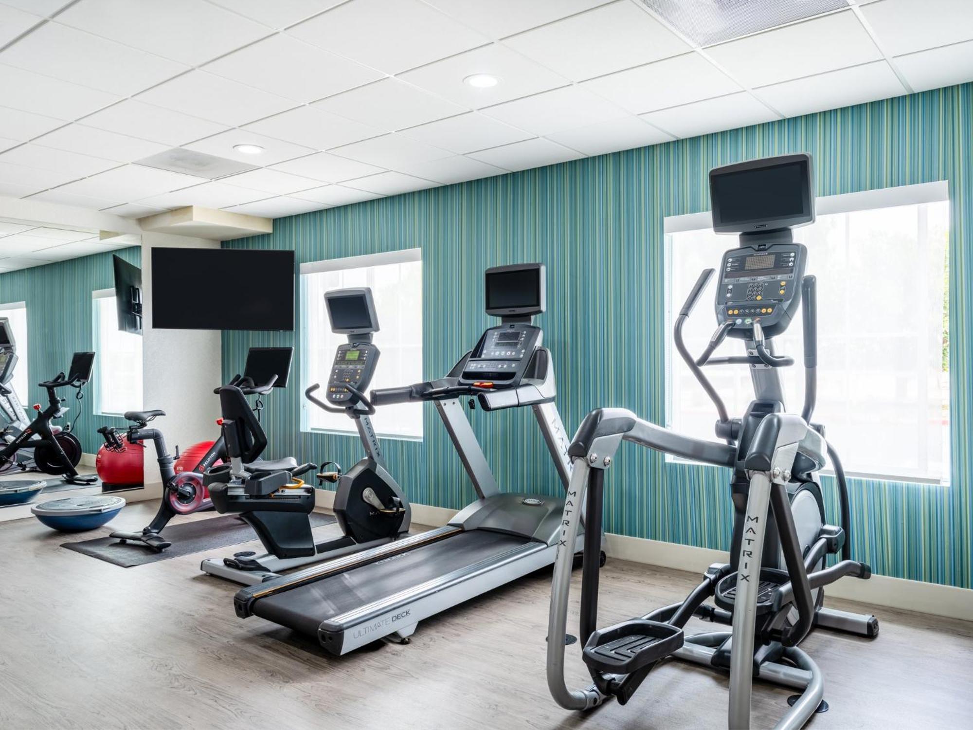 Holiday Inn Express Lodi By Ihg Bagian luar foto
